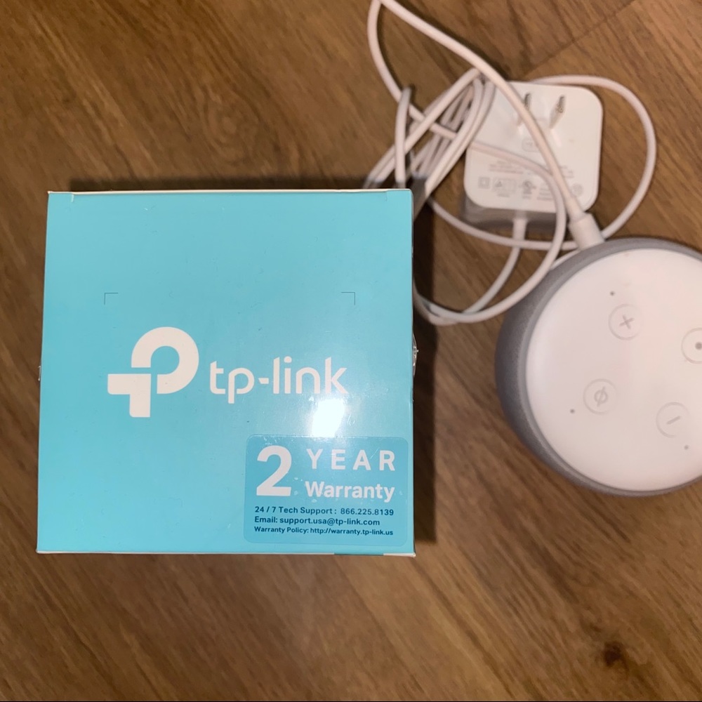 Amazon Alexa + Smart Plug - Picture 3 of 4